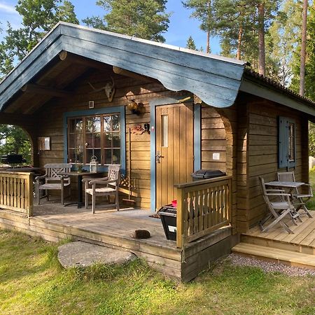 Timrad Stuga I Kanten Av Skogen Med Spa Moejlighet Mullsjö 外观 照片